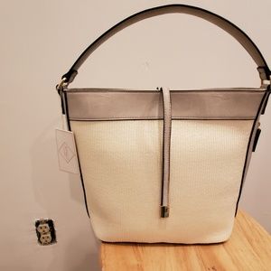 Bucket Bag - Vegan leather and straw material